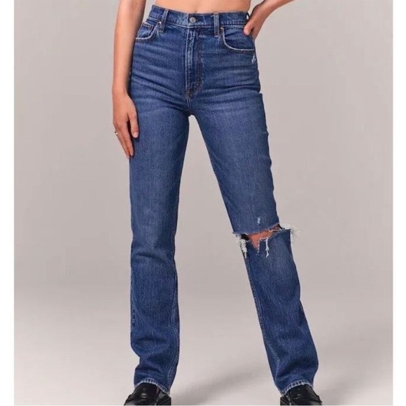 Abercrombie & Fitch Ultra High Rise 90s Straight Jeans Size 26 / 2 Short Dark - Picture 1 of 6